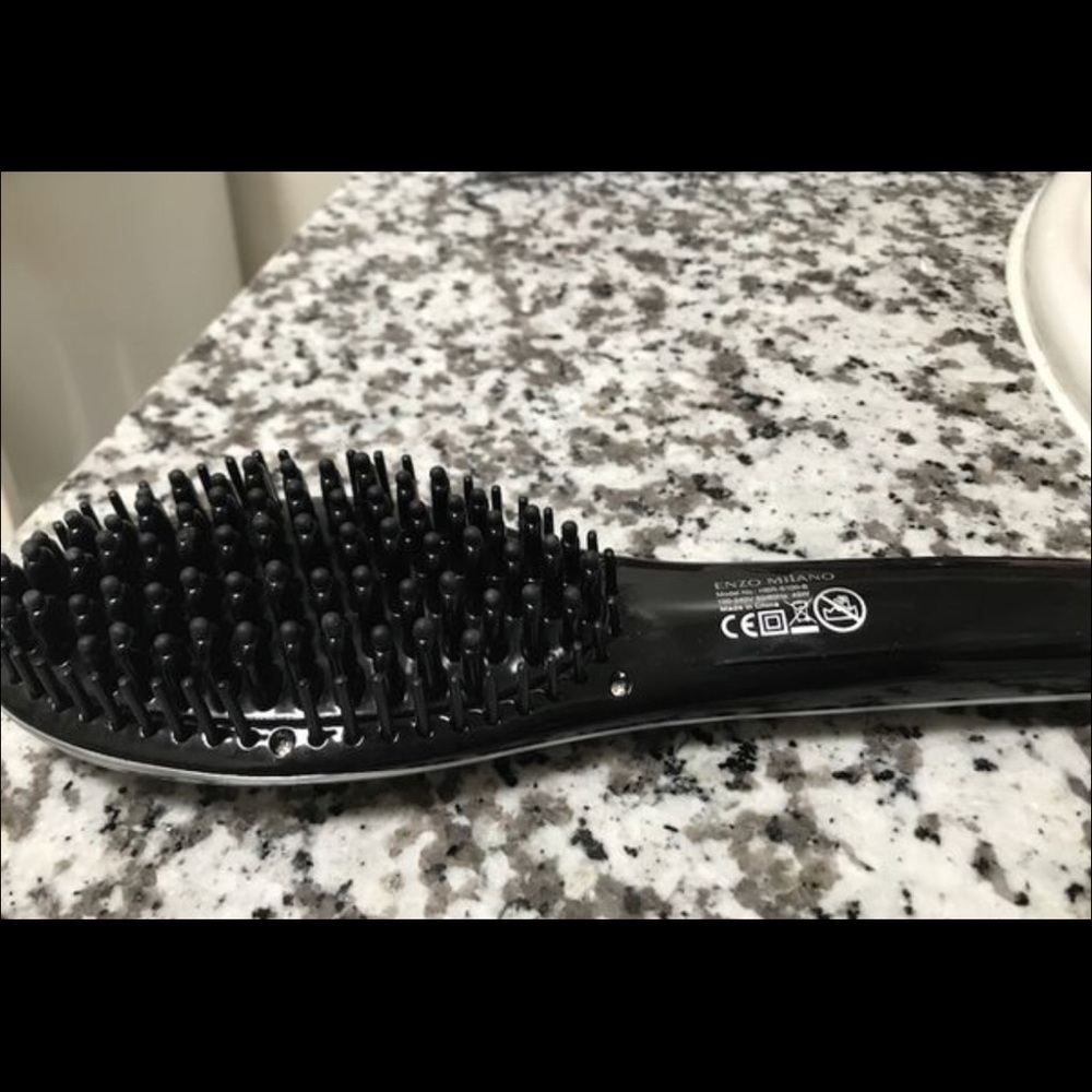 Hot brush